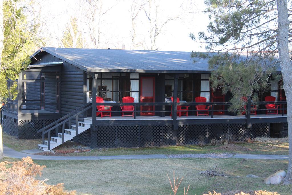 Killarney Mountain Lodge Exterior photo