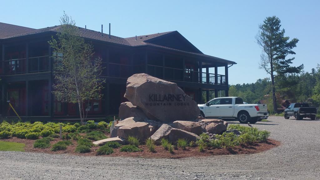 Killarney Mountain Lodge Exterior photo