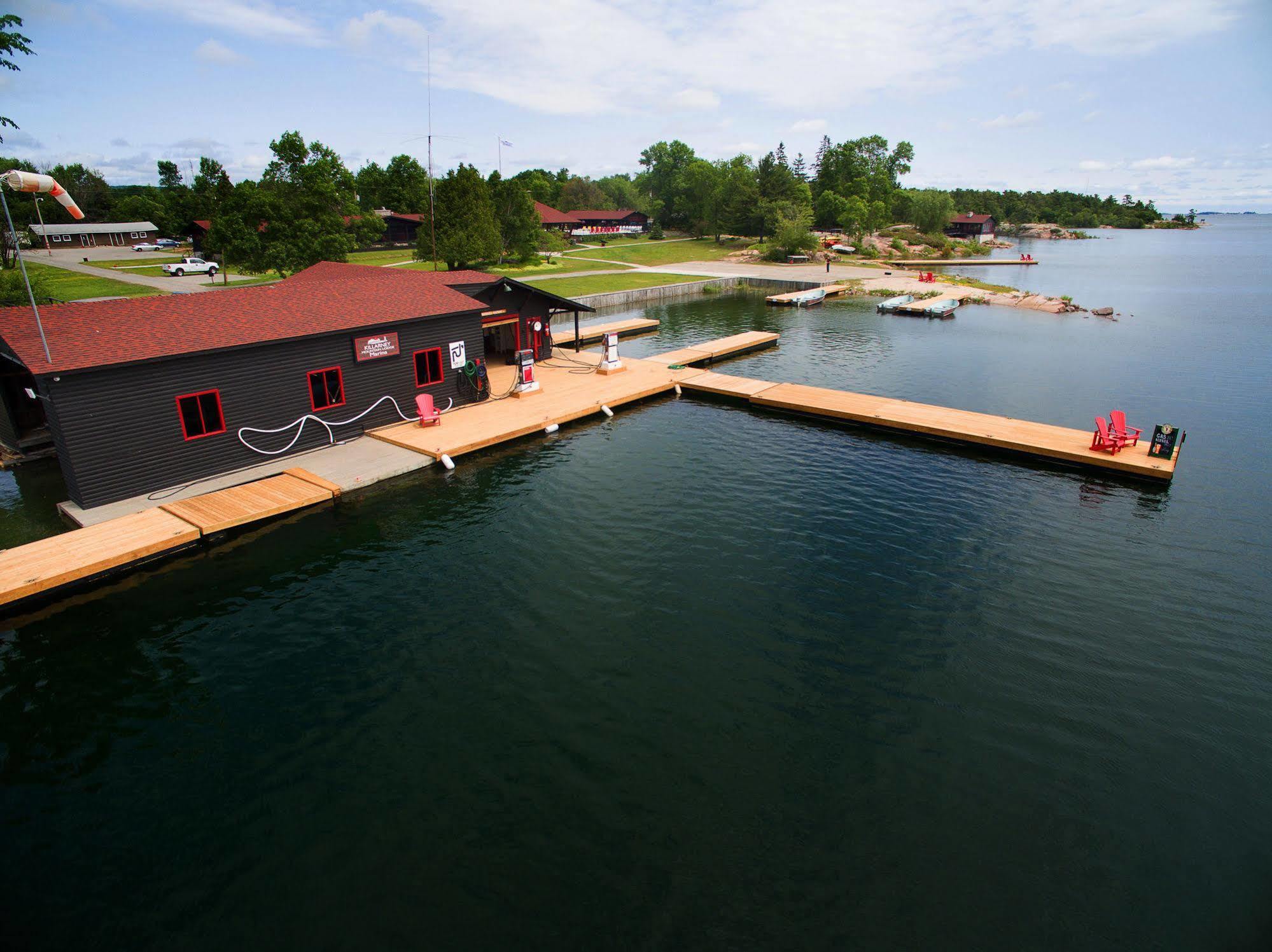 Killarney Mountain Lodge Exterior photo