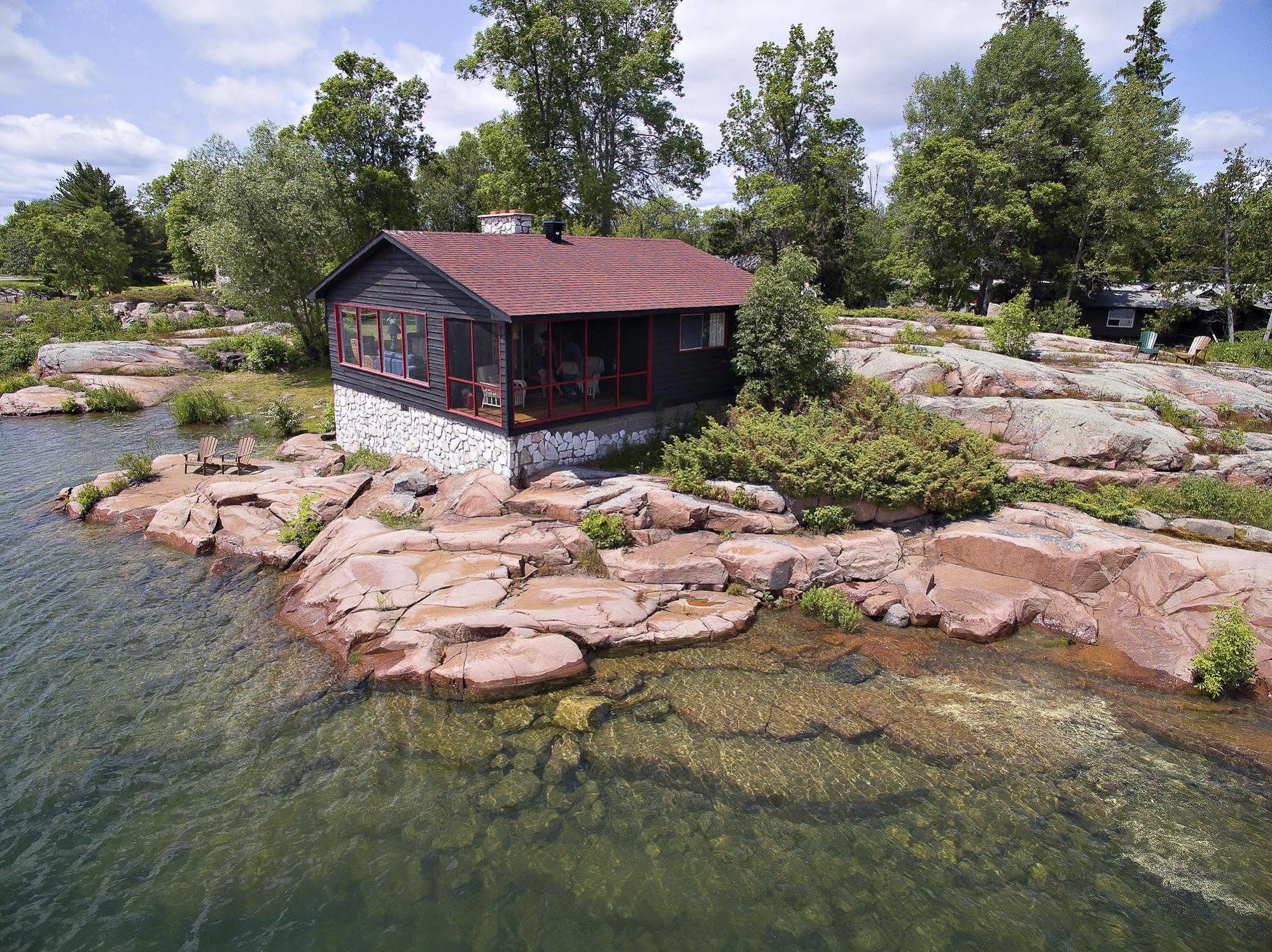 Killarney Mountain Lodge Exterior photo